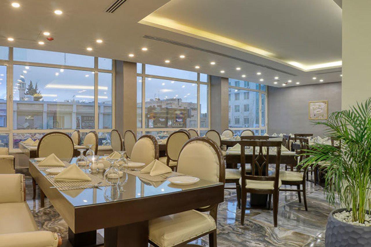 Carnival Hotel Amman Buitenkant foto
