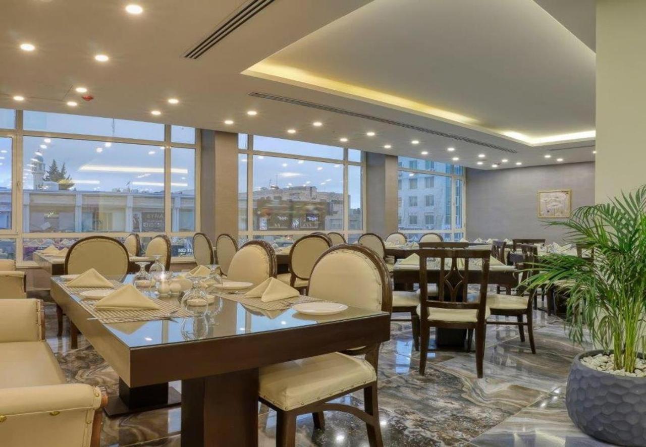Carnival Hotel Amman Buitenkant foto